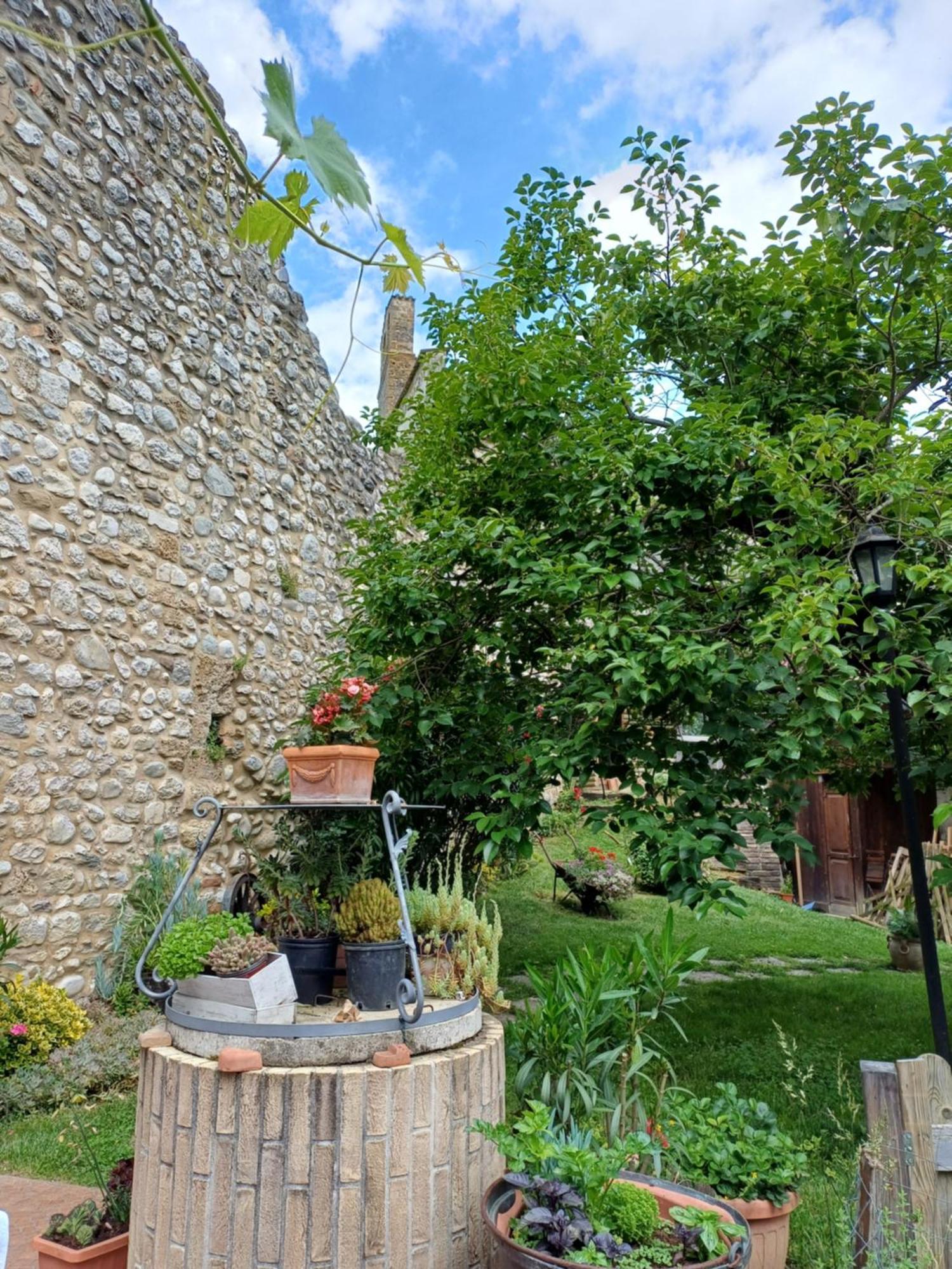 Agriturismo San Giovanni Ad Insulam Isola del Gran Sasso dʼItalia Exteriör bild