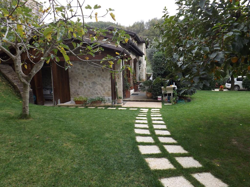 Agriturismo San Giovanni Ad Insulam Isola del Gran Sasso dʼItalia Exteriör bild